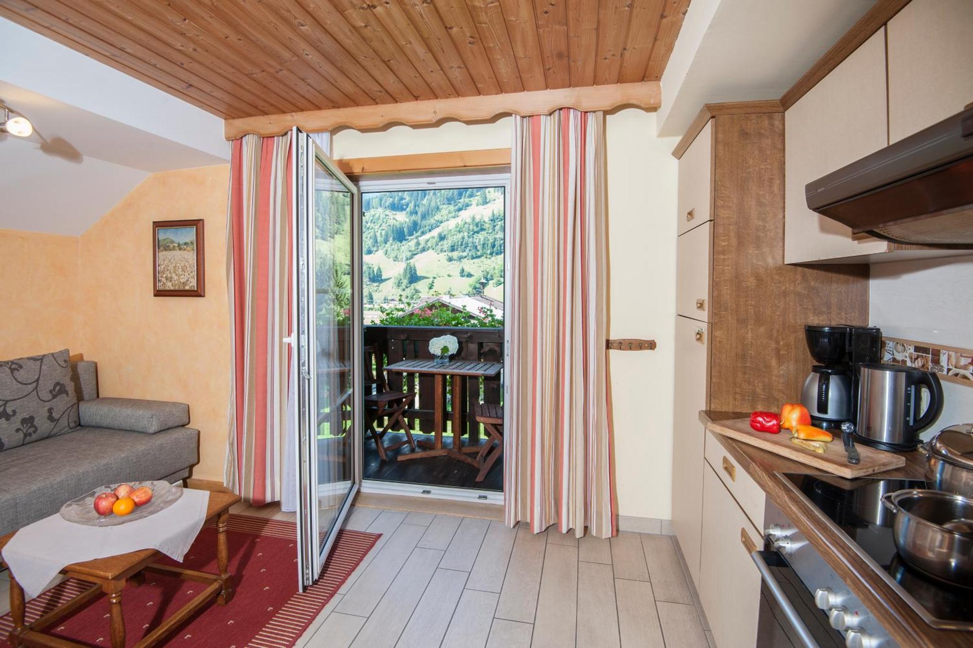 Ferienhaus Antonia Dorfgastein Bilik gambar